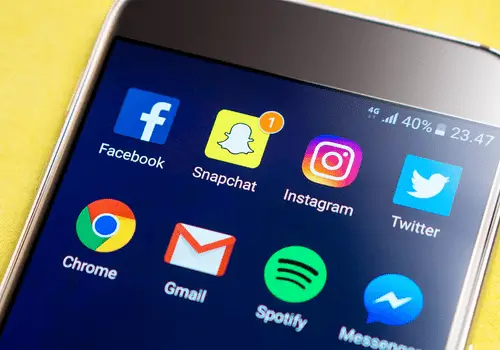 Mobile Displays Snapchat Notification
