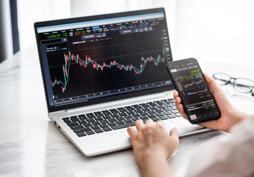 Using Smartphone for Trading Stocks Online