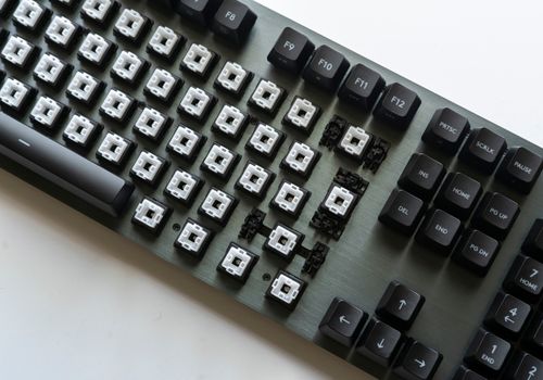 modern mechanical keyboard switches, black and white keycaps