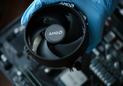 Hand in Glove Installs AMD CPU Fan