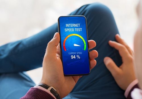 Internet Speed Test on Mobile Phone