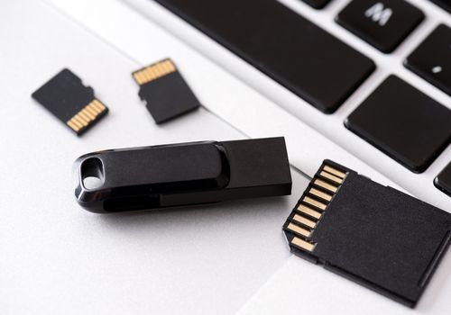 Multiple Storage Devices, Pendrive, Memory Cards