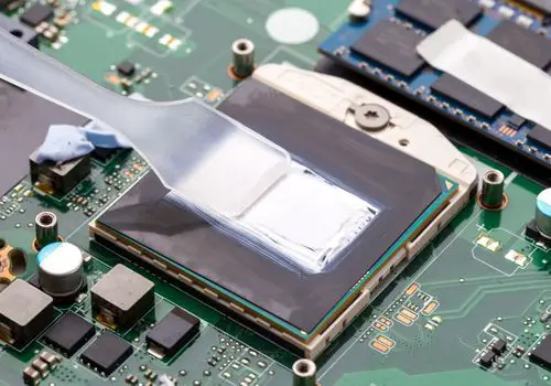 Applying Thermal Paste to the Laptop Processor