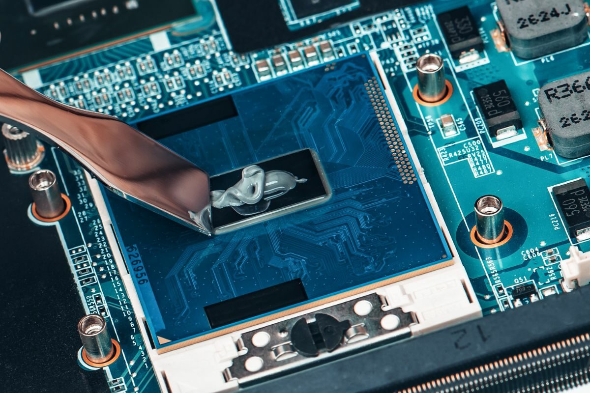 Applying Thermal Paste to the CPU
