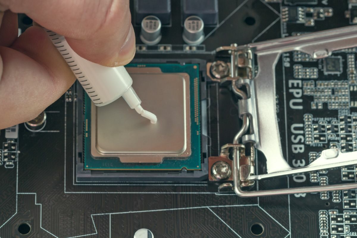 Applying Thermal Paste During CPU Installation