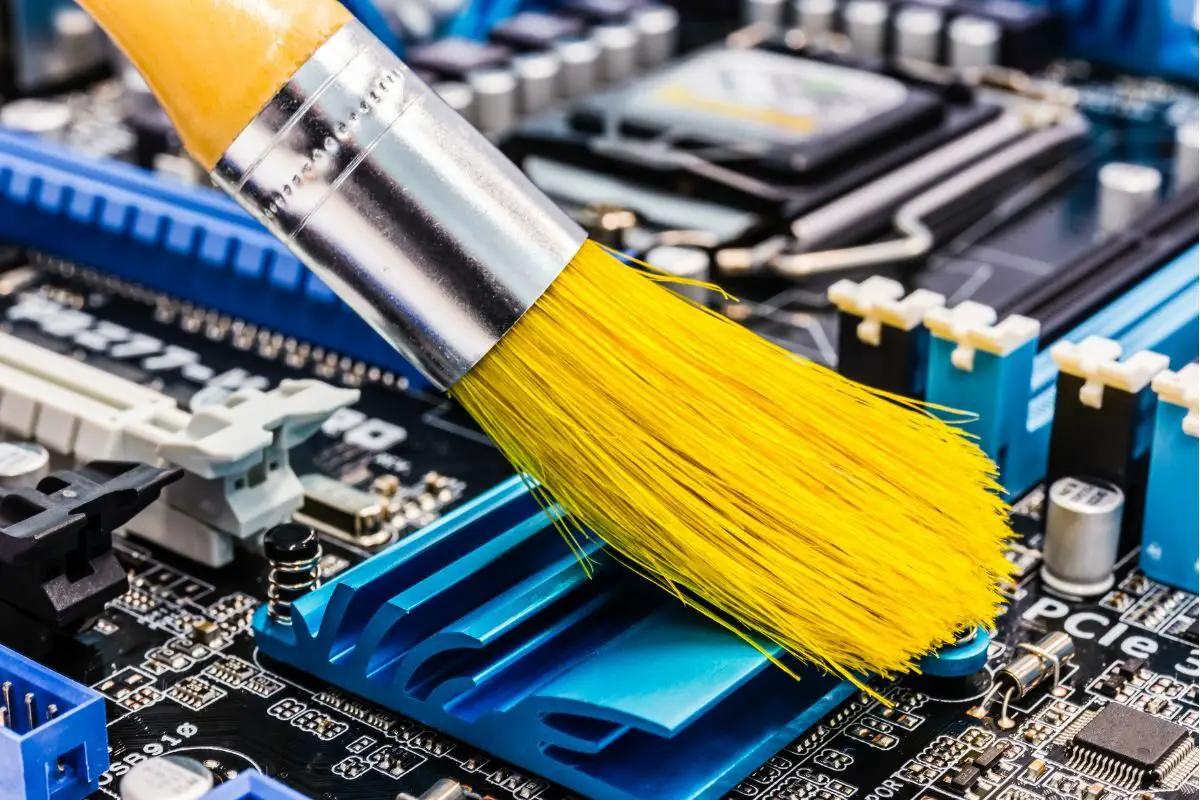 Cleaning Dust on the Motherboard Using a Brush