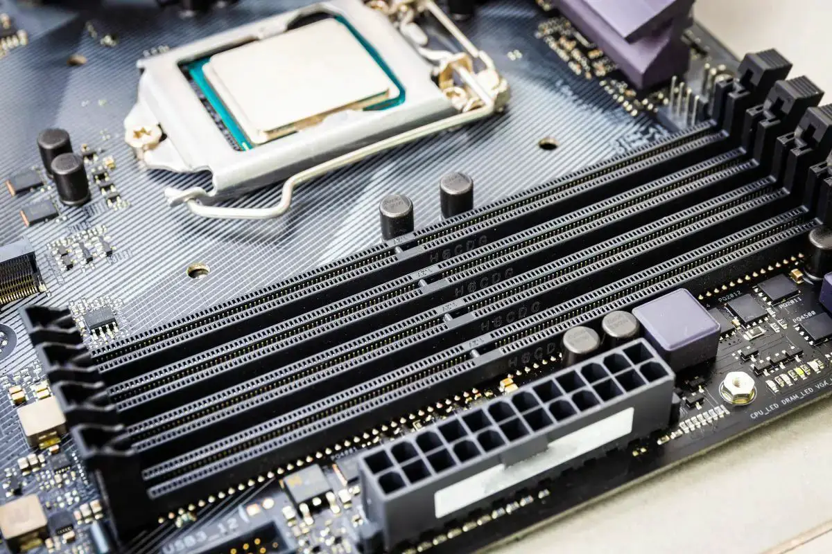 Empty RAM Slots on a Motherboard