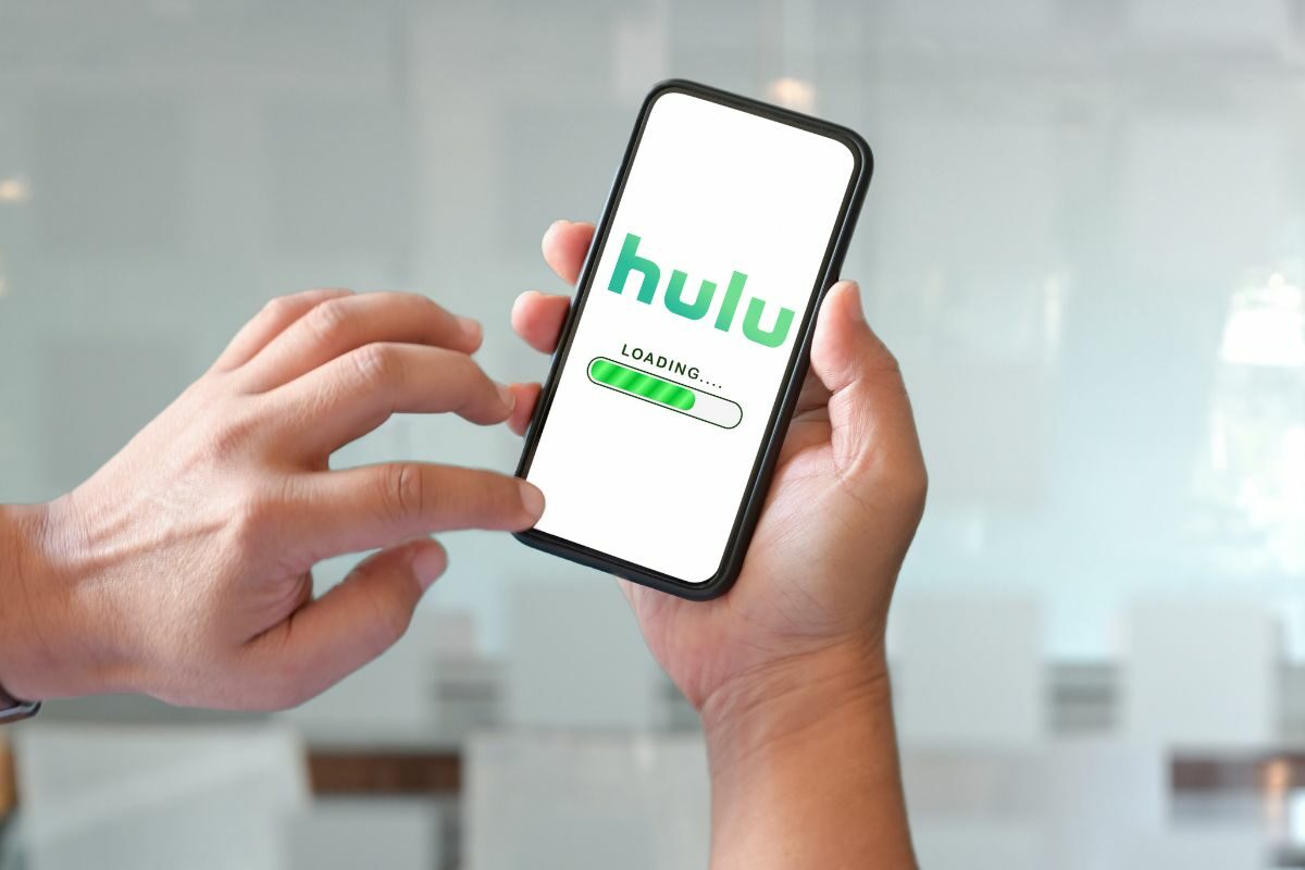 Hulu Loading Screen on the Mobile